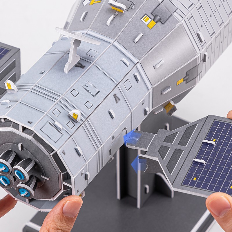 Deli Puzzle 3D Anija Kozmike 1/36 74549