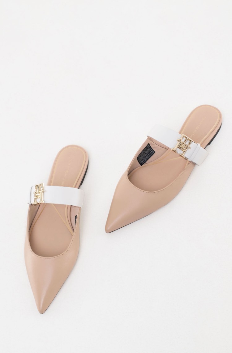 Th Pointy Feminine Mule