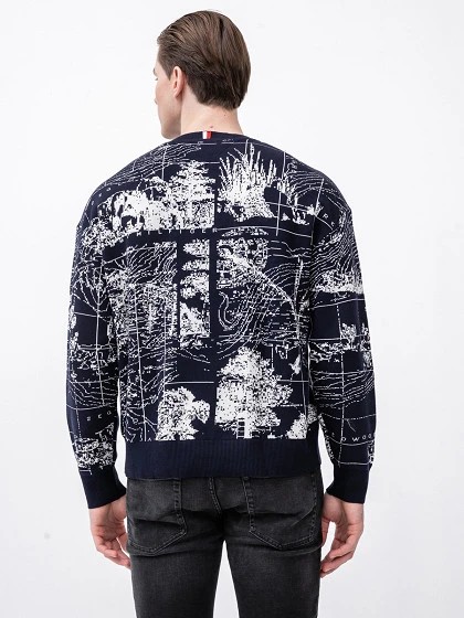Concept Graphic Sweater thumbnail 3