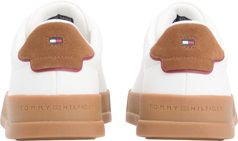 Th Court Lth Detail Ess thumbnail 2