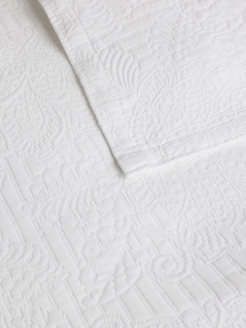 O2 Tapestry White    Whit