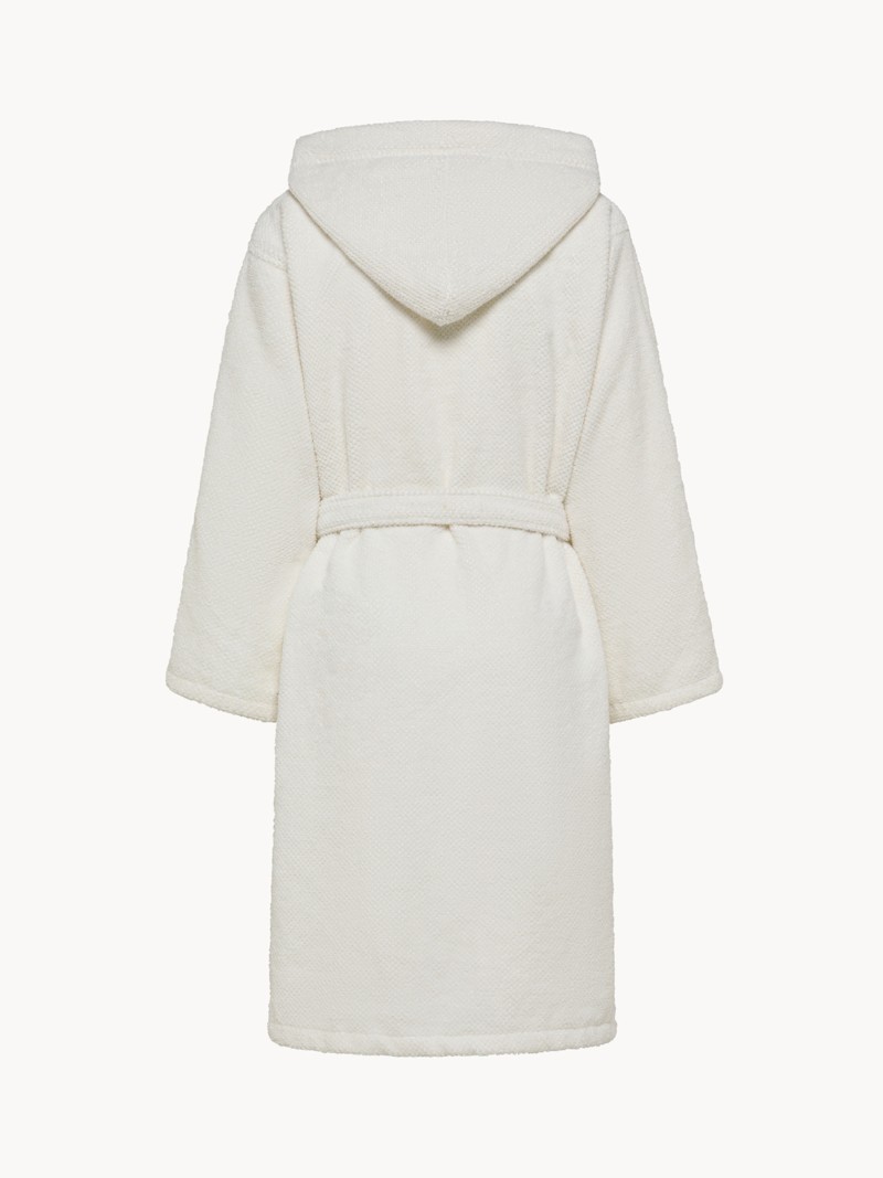 Acc Solid White Xl   Xl